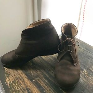 Finn Comfort Company Chukkas made in Germany